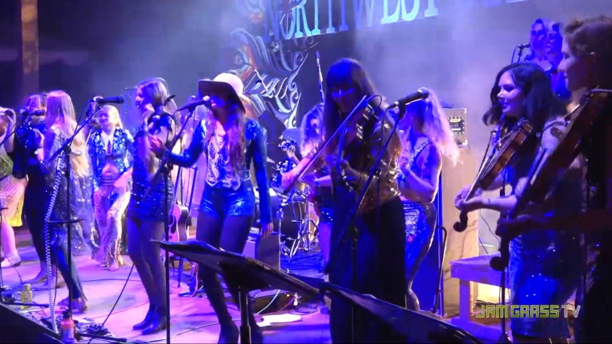 Sideboob Performs At Northwest String Summit 2019: Pro-Shot Videos