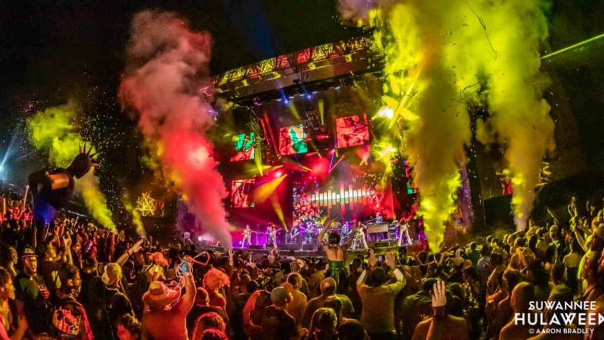 Watch 5 The String Cheese Incident Hulaween Highlights