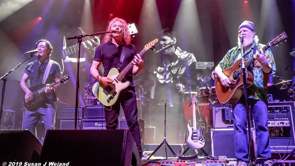 Jerry Harrison & Sikiru Adepoju Join The String Cheese Incident In Oakland