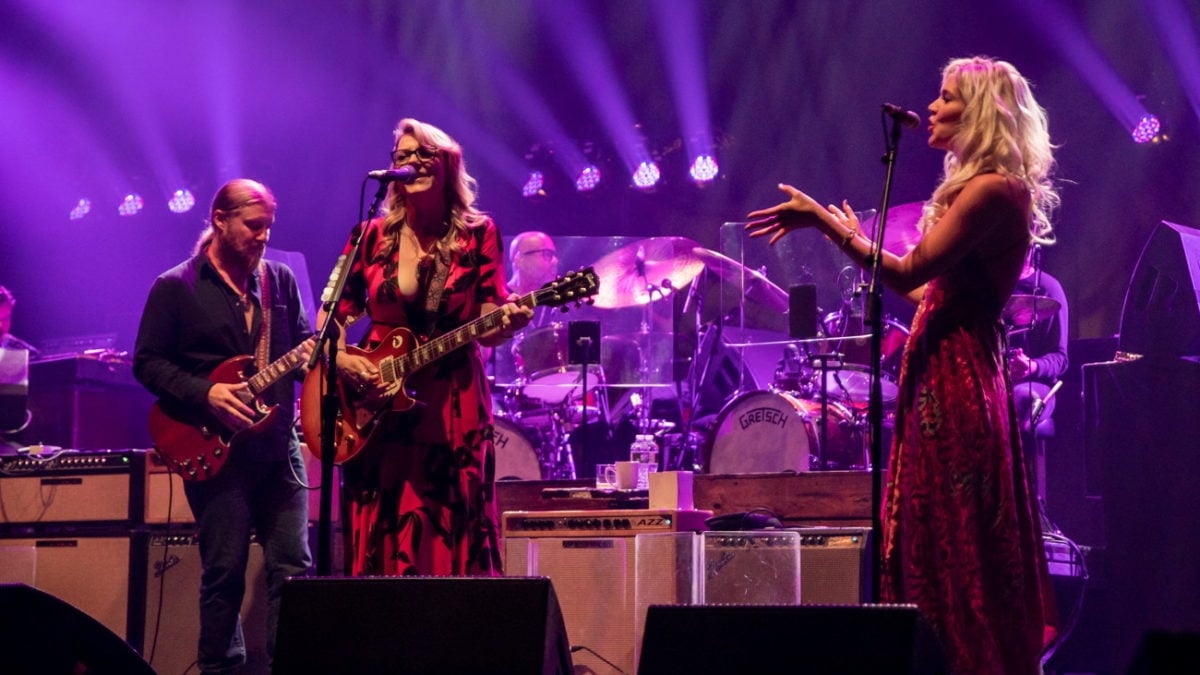 Tedeschi Trucks Band Closes 2019 Beacon Residency: The Brutality Of All-Timer Expectations