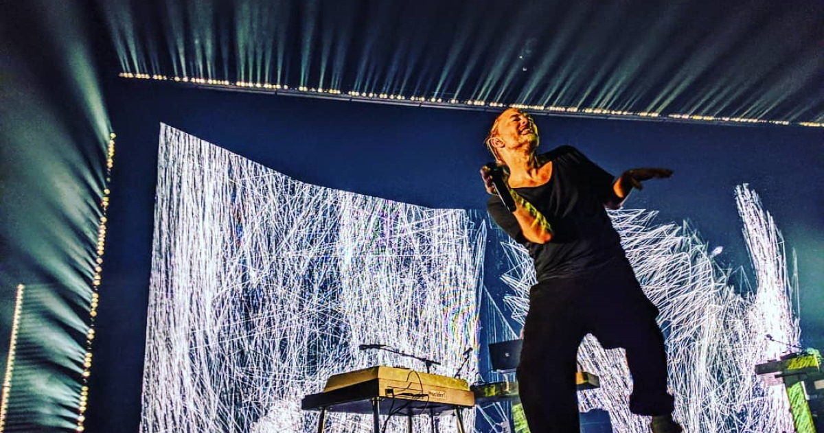 Thom Yorke Like Spinning Plates