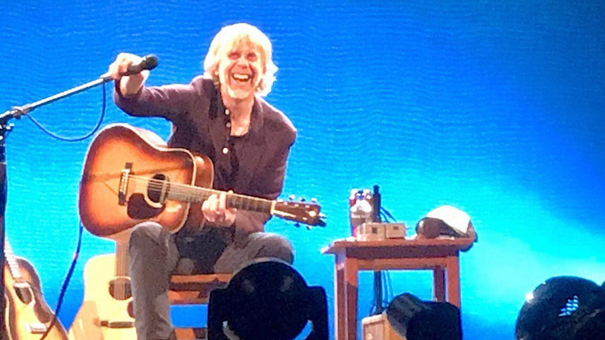 Trey Anastasio Debuts Acoustic 'Sanity' & More In Milwaukee