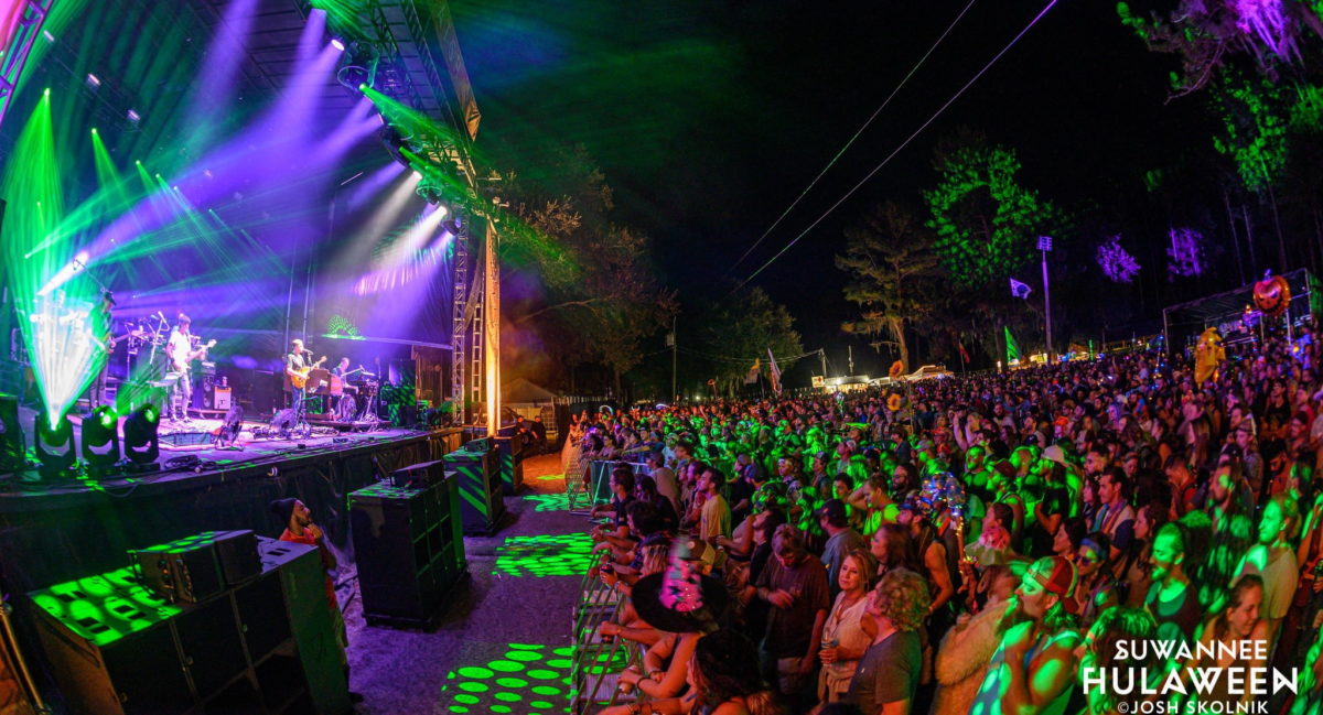 Umphreys Hulaween