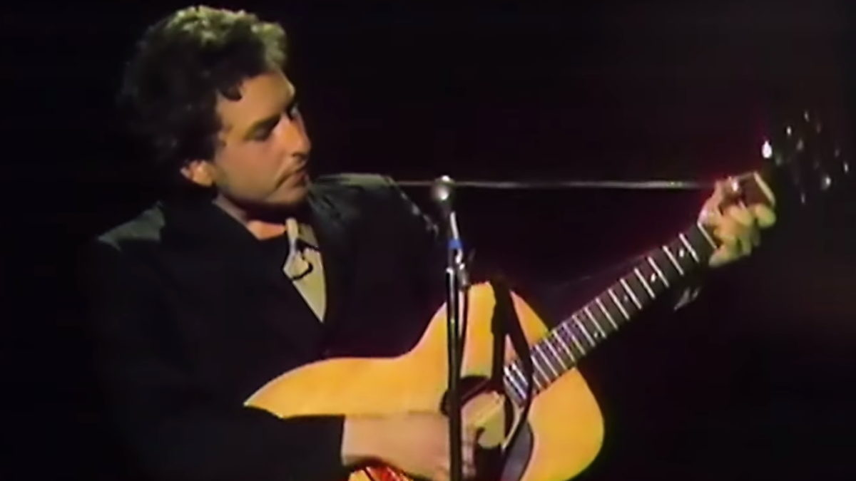 Bob Dylan Performs On ‘The Johnny Cash Show’ In 1969