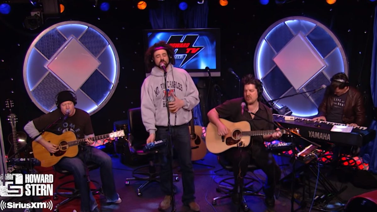 Counting Crows Cover ‘Friend Of The Devil’ On ‘Howard Stern Show’ In 2008