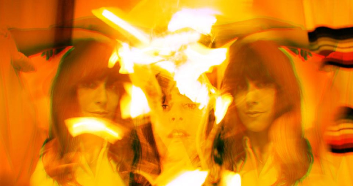 Buon Natale Lyrics In Italian.Nicki Bluhm Shares Buon Natale Lyric Video