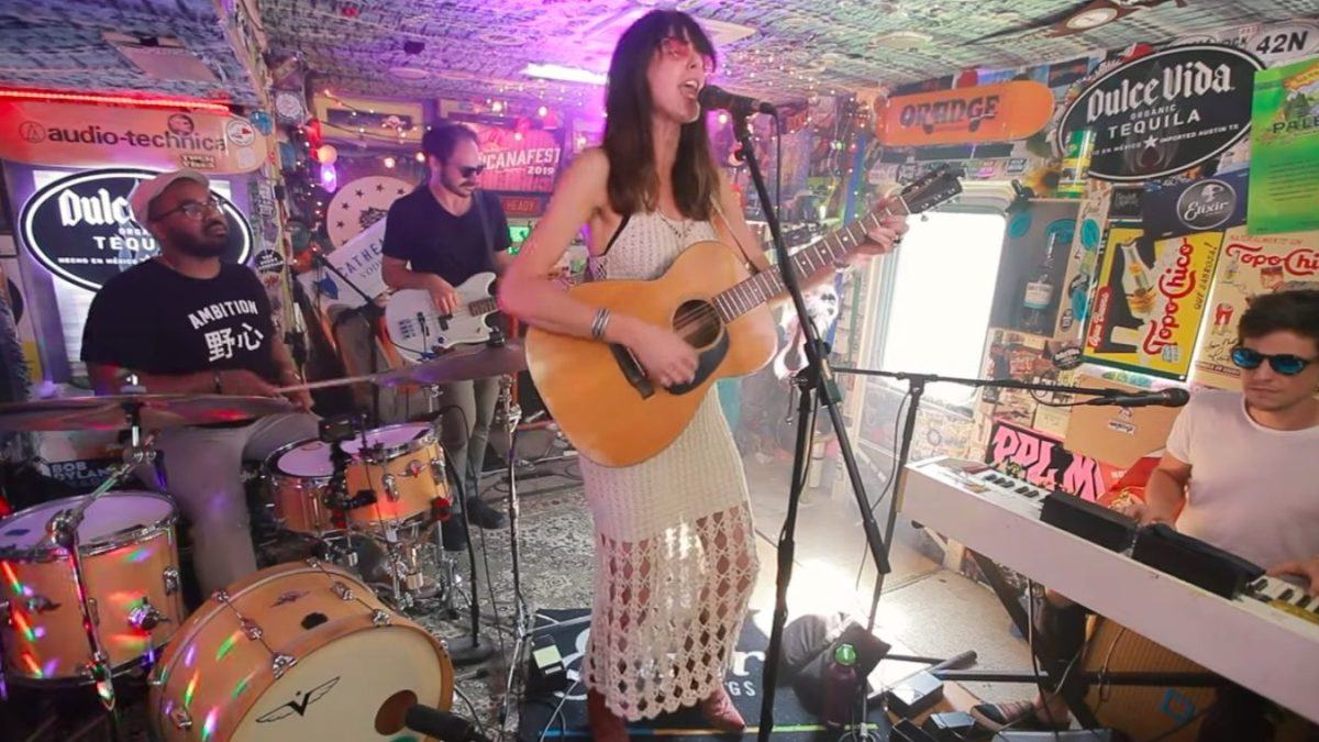Nicki Bluhm Performs For 'Jam In The Van'