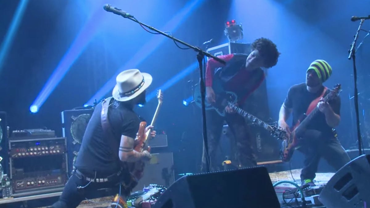 Brandon ‘Taz’ Niederauer & Mike Gantzer Join Twiddle At The Capitol Theatre