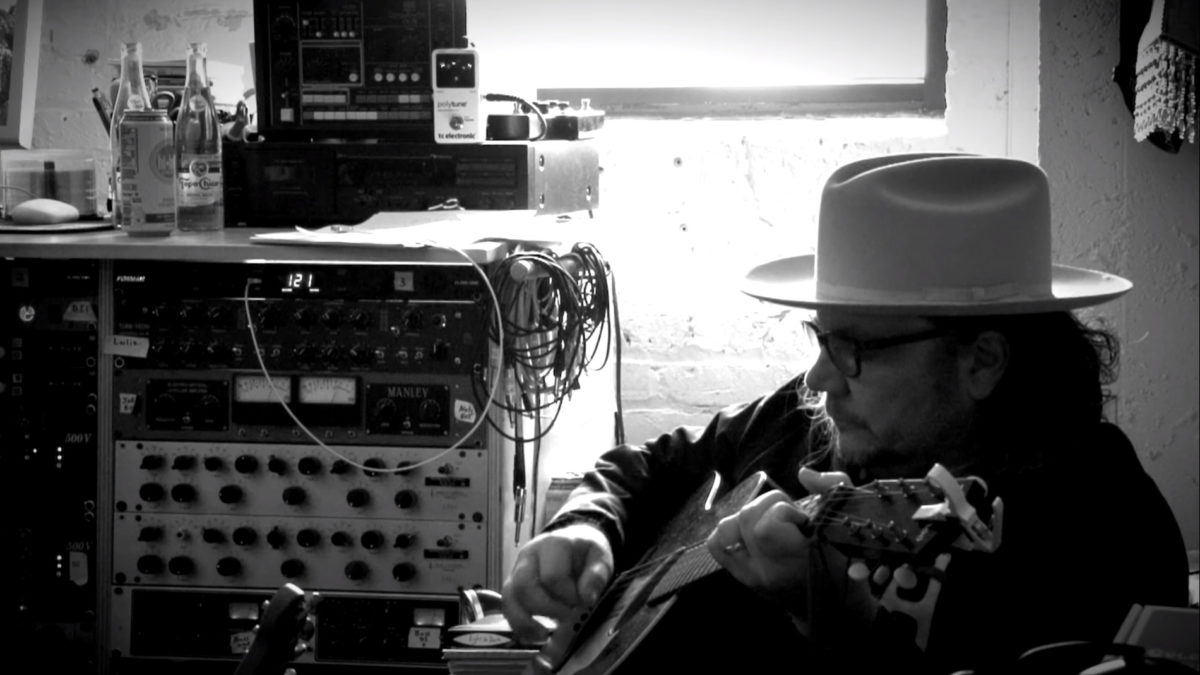 Wilco Shares 'Before Us' Video & Celebrates 25th Anniversary In Kansas City