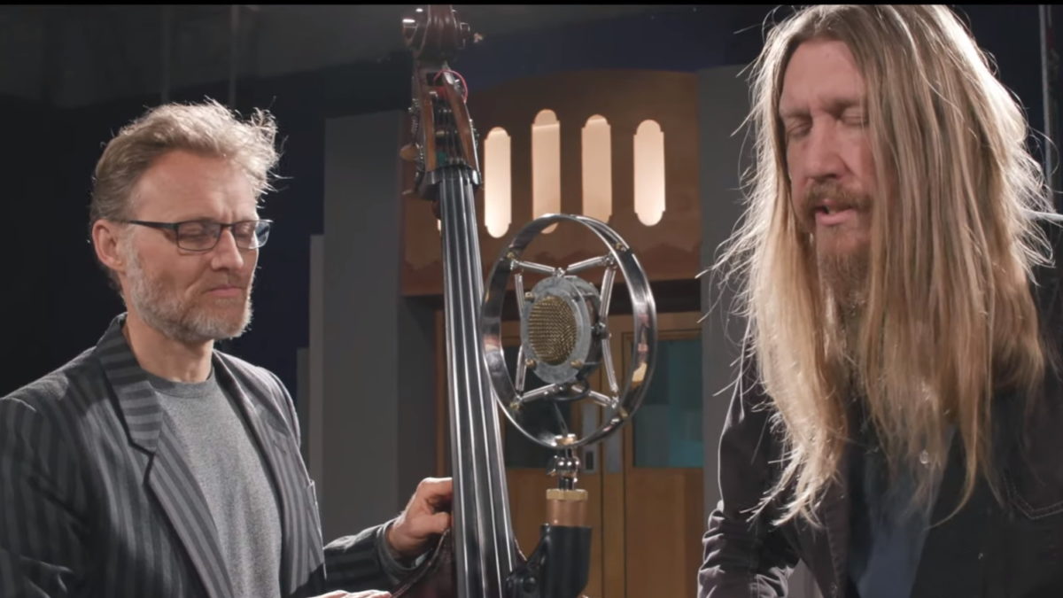 The Wood Brothers Perform 'Little Bit Sweet' For '909 Sessions': Pro-Shot Video