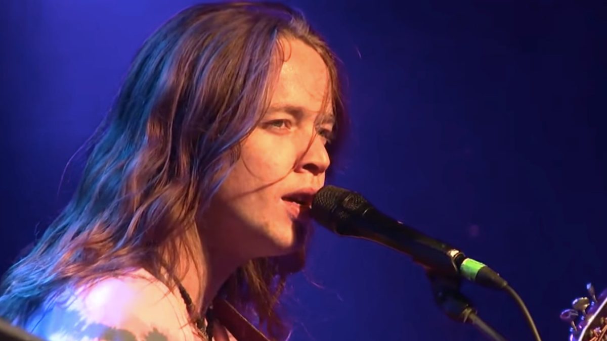 Billy Strings Covers ‘Atlantic City’ In Asbury Park: Pro-Shot Video