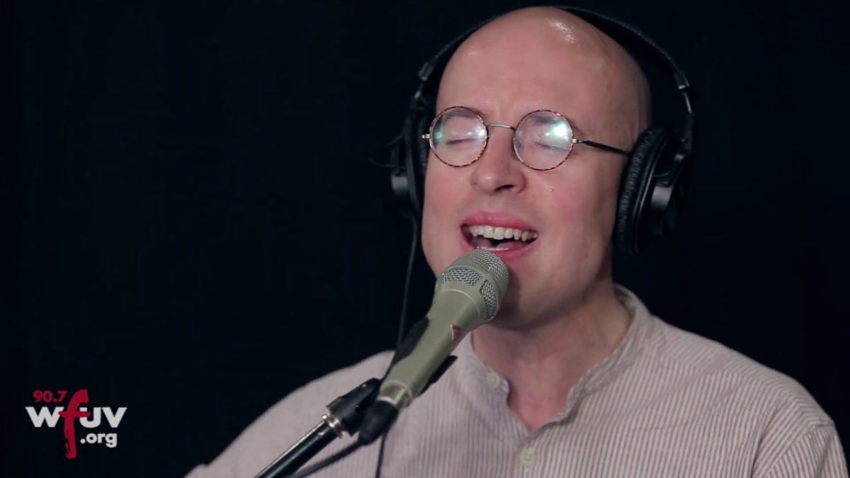Bombay Bicycle Club - "Luna" (Live at WFUV)