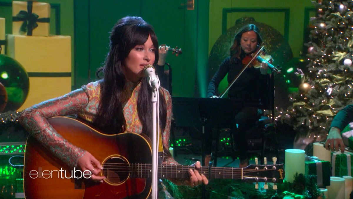Kacey Musgraves Appears On 'Ellen'