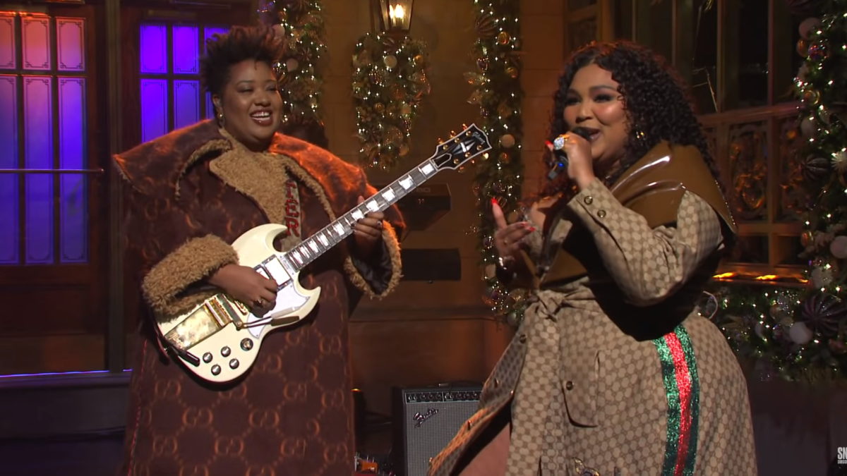 Lizzo Performs On ‘Saturday Night Live’