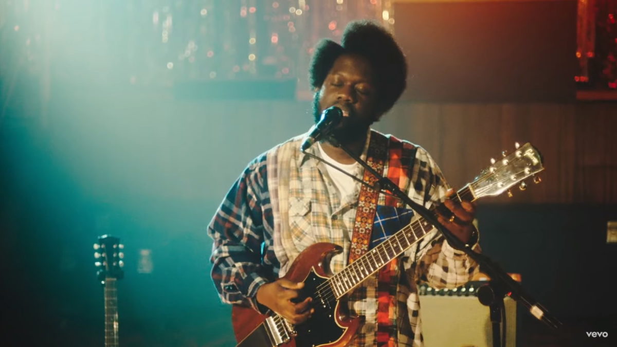 Michael Kiwanuka Performs Live At The Mildmay Club: Pro-Shot Video