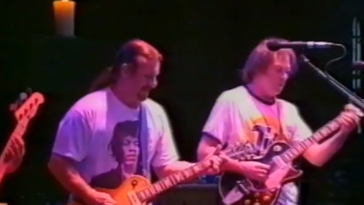 Neil Young & Crazy Horse Rock Phoenix Festival In 1996: Previously Uncirculated Pro-Shot Video