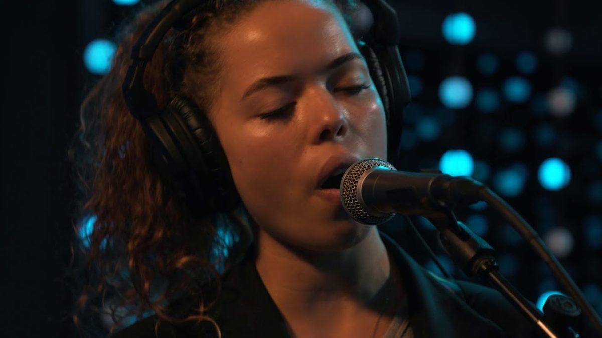 Nilüfer Yanya - In Your Head (Live on KEXP)