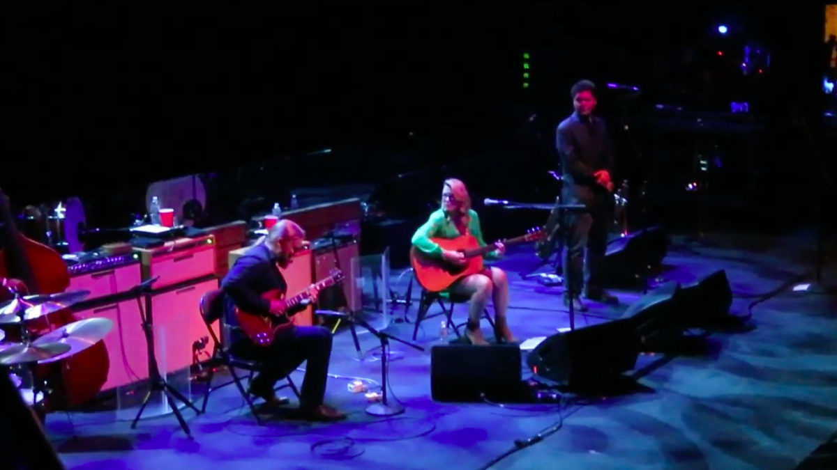 Tedeschi Trucks Band Plays Acoustic Mini-Set In Boston