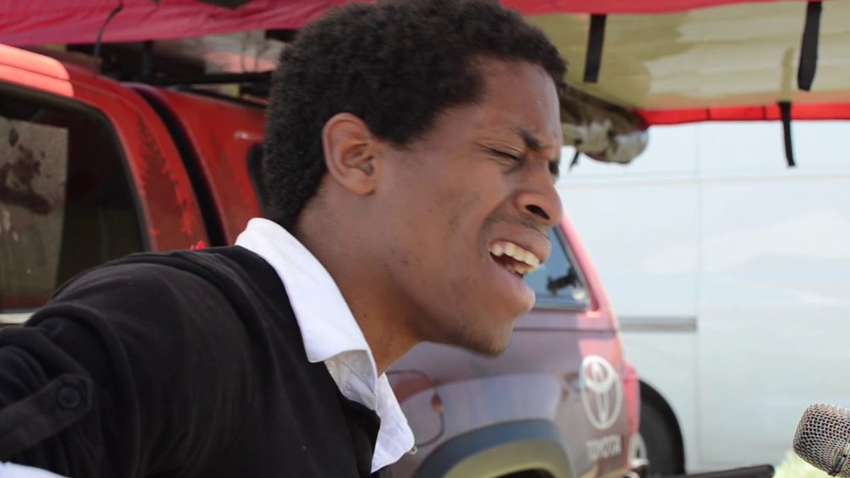 Yakima Pop-Up Stage: Stevon Artis - "Love Makes The Most Of Our Time"