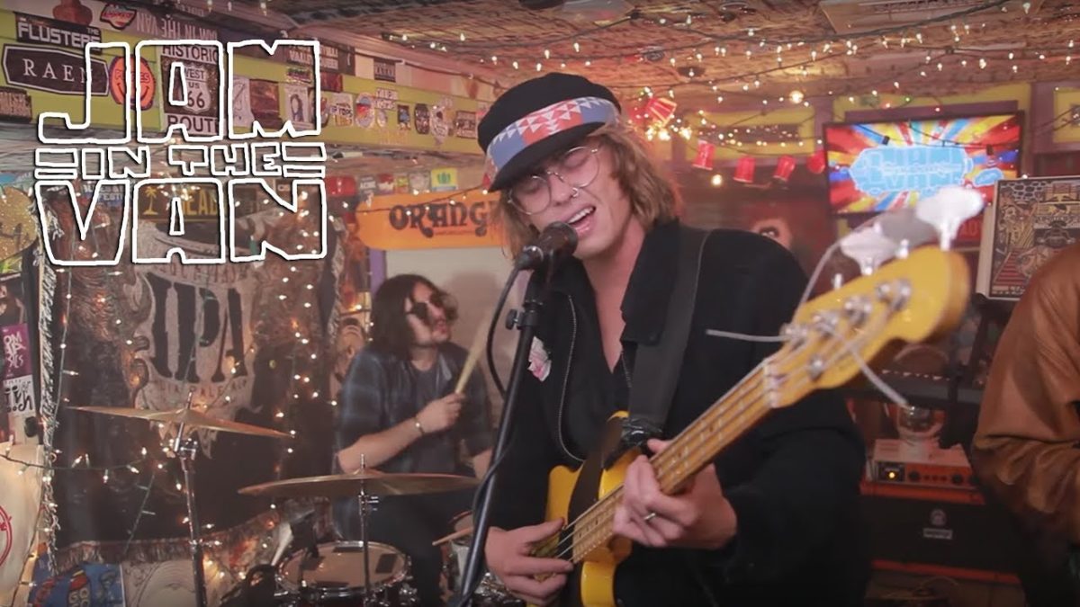 LIME CORDIALE - "Naturally" (Live at JITV HQ in Los Angeles, CA 2018) #JAMINTHEVAN