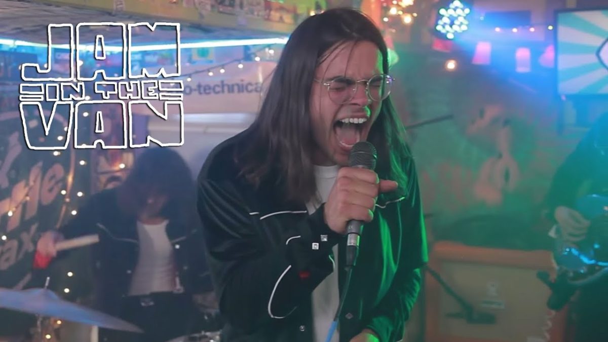 VISTA KICKS - "Fight the War" (Live at JITVHQ in Los Angeles, CA 2018) #JAMINTHEVAN