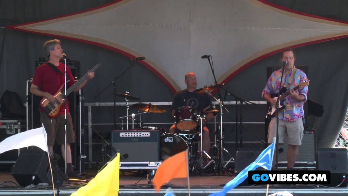 Andy The Music Man Performs "Hello Hola" at Gathering of the Vibes Music Festival 2012
