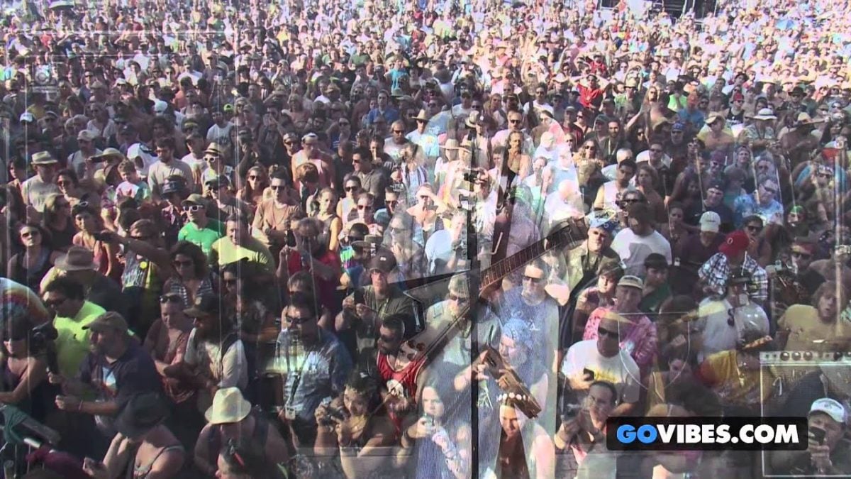 Grace Potter & the Nocturnals performs "Nothing but the Water I" at Gathering of the Vibes