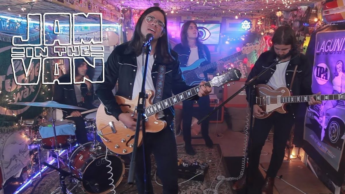 VISTA KICKS - "Twenty Something Nightmare" (Live at JITVHQ in Los Angeles, CA 2018) #JAMINTHEVAN