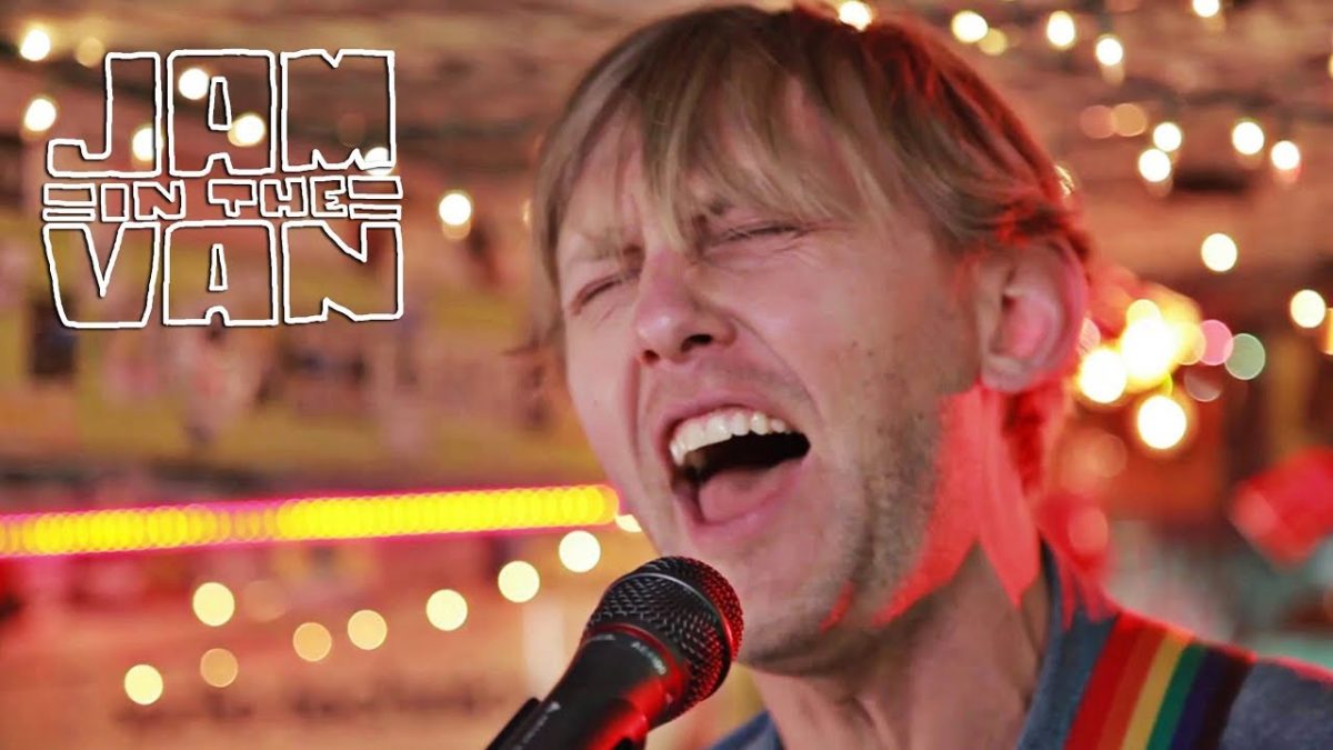 VAN WILLIAM - "Revolution" (Live at JITV HQ in Los Angeles, CA 2018) #JAMINTHEVAN