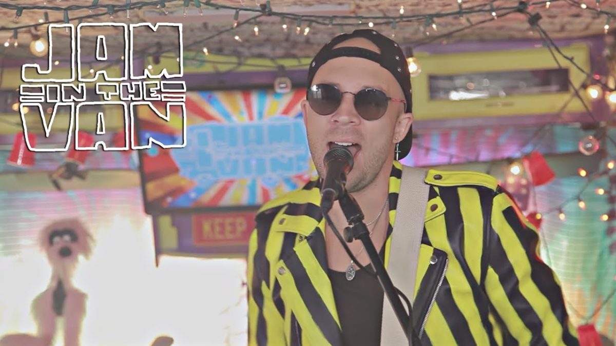 BLACKTOP QUEEN - "Desert" (Live at JITV HQ in Los Angeles, CA 2018) #JAMINTHEVAN
