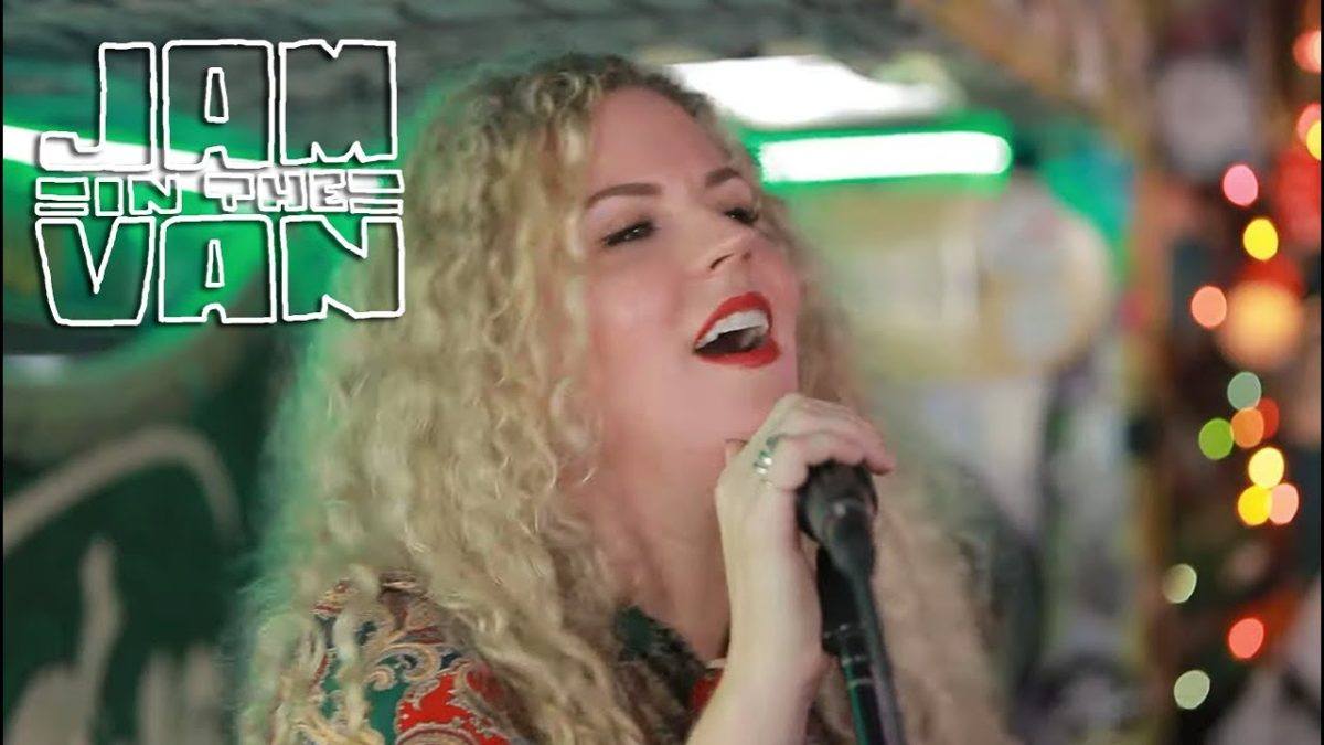 SMOOTH HOUND SMITH - "Waiting for a Spark" (Live at AMERICANAFEST in Nashville 2019) #JAMINTHEVAN