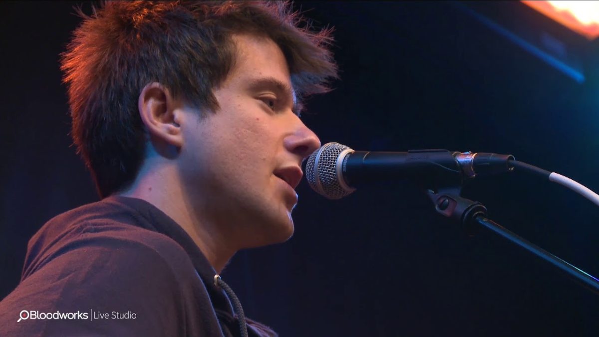 Alec Benjamin - Death of a Hero (LIVE 95.5)