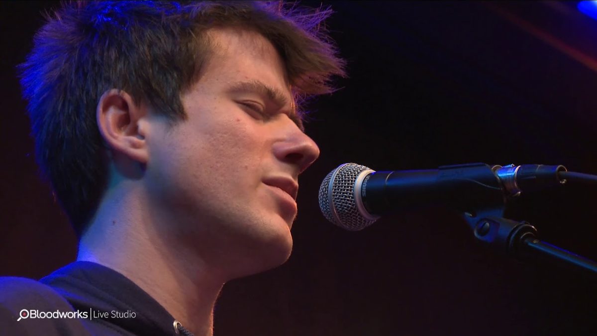 Alec Benjamin - The Water Fountain (LIVE 95.5)