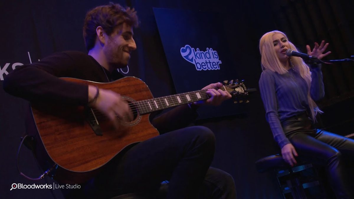 Ava Max - Let It Be Me (LIVE 95.5)