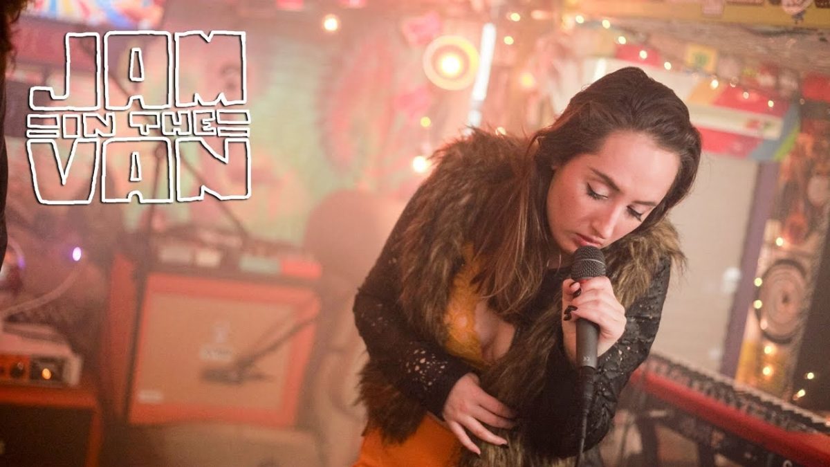 ESBIE FONTE - "Boulevard" (Live at JITV HQ in Los Angeles, CA 2018) #JAMINTHEVAN