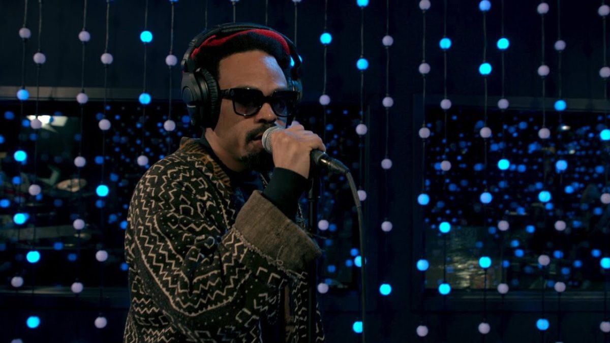 Bilal - Sirens II (Live on KEXP)