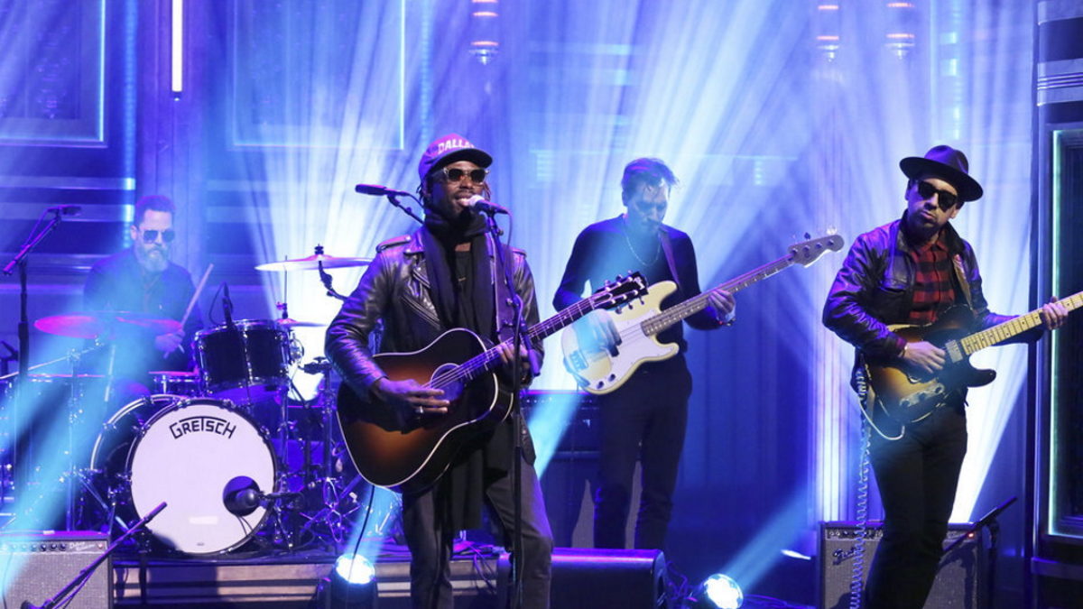 Black Pumas Perform 'Colors' On 'Fallon'