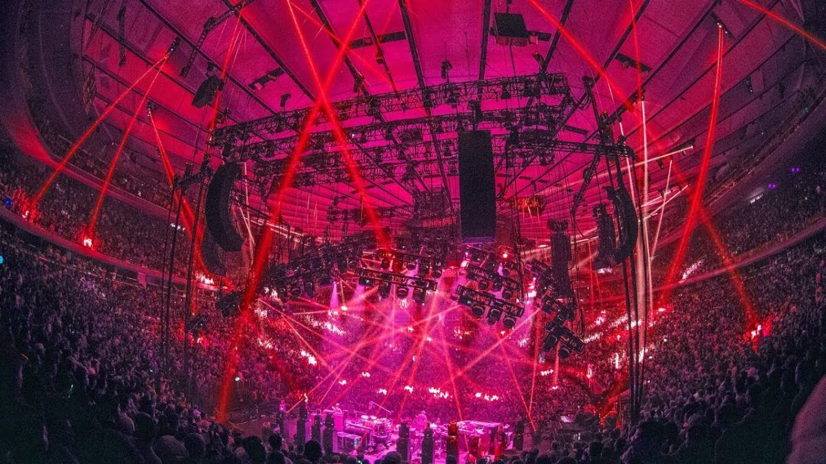 "Blaze On" - Phish: The Baker's Dozen Live At Madison Square Garden