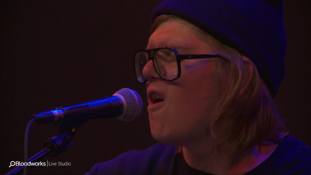 Brett Dennen - Wild Child (101.9 KINK)