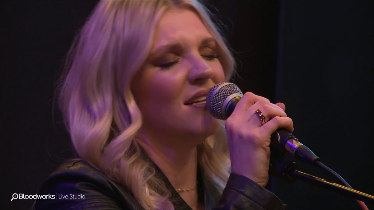 Britnee Kellogg - Someone Somebody Loves (98.7 THE BULL)