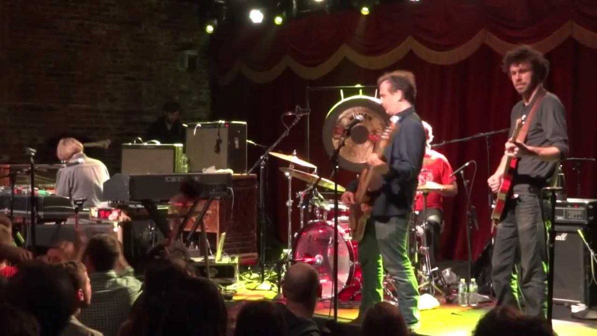 Bustle In Your Hedgerow: Hot Dog [HD] 2012-01-27 - Brooklyn, NY