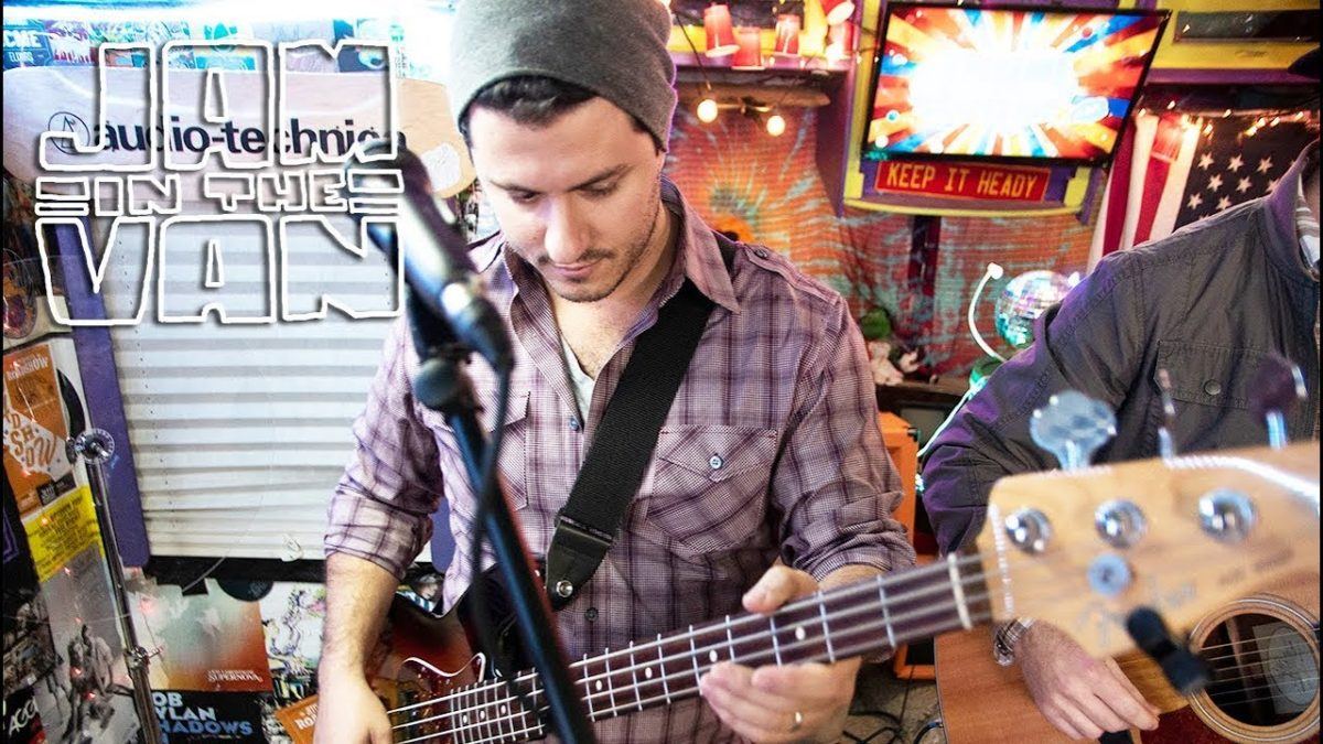 DISTANT COUSINS - "In My Blood" (Live at JITV HQ in Los Angeles, CA 2019) #JAMINTHEVAN