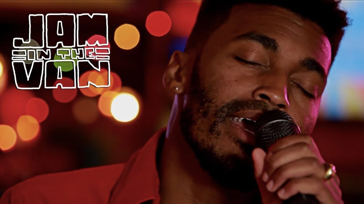 DAVIE - "Roll With Me" (Live at JITV HQ in Los Angeles, CA 2018) #JAMINTHEVAN
