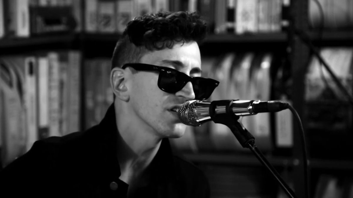 Des Rocs - Hold On - 7/3/2019 - Paste Studios - New York, NY