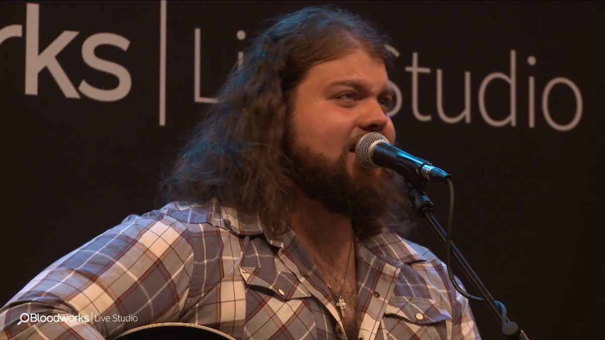 Dillon Carmichael - Country Women (98.7 THE BULL)