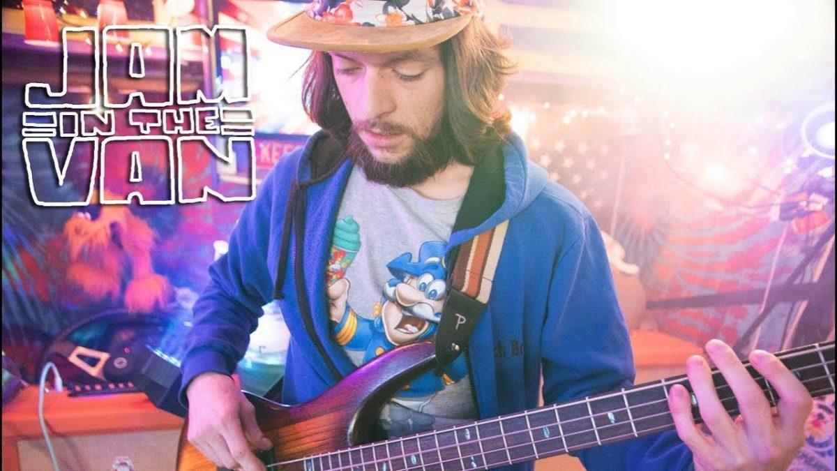 THE HAPPYS - "You're Getting Me Pissed" (Live at JITV HQ in Los Angeles, CA 2019) #JAMINTHEVAN