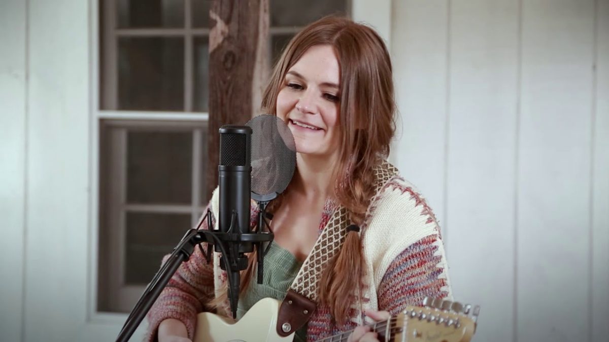 Erin Rae - Putting on Airs - 3/15/2019 - Riverview Bungalow - Austin, TX