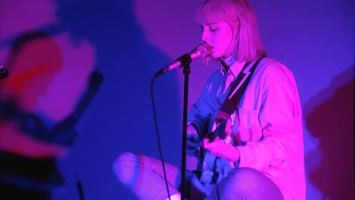 Fenne Lily - For A While - Daytrotter Session - 11/30/2018