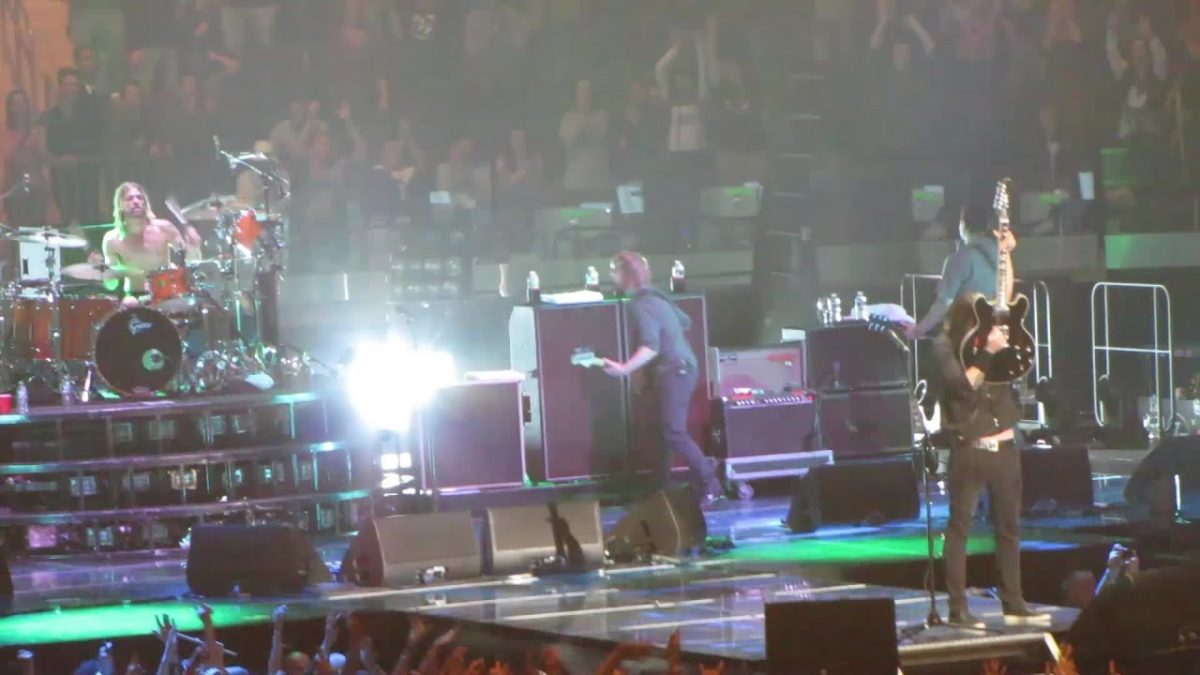 Foo Fighters: Everlong [HD] 2011-11-13 - New York, NY
