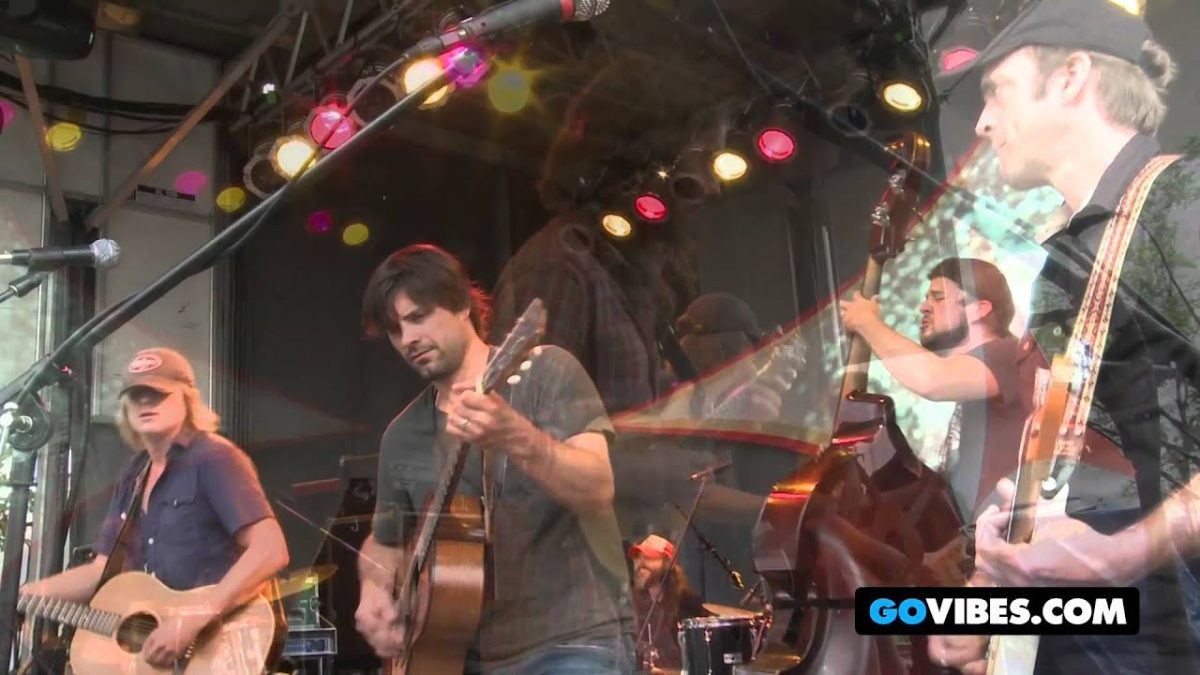 Yarn Performs "Music's Only Outlaw" at Gathering of the Vibes Music Festival 2012